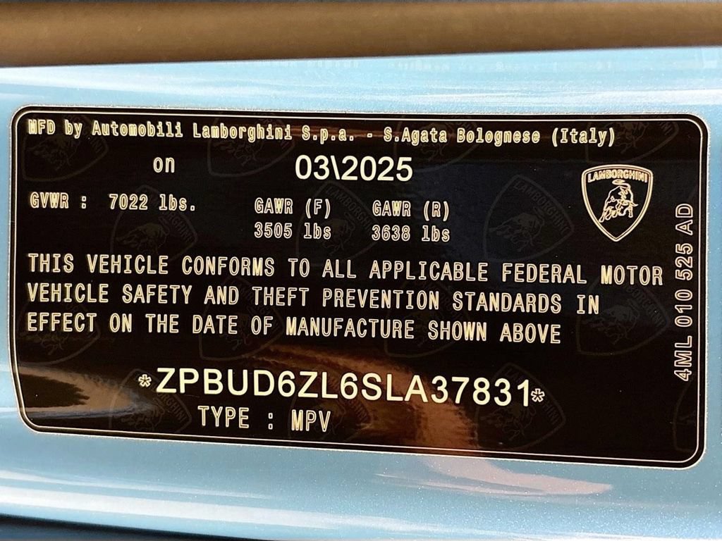 Used 2025 Lamborghini Urus SE AWD/4WD image 33