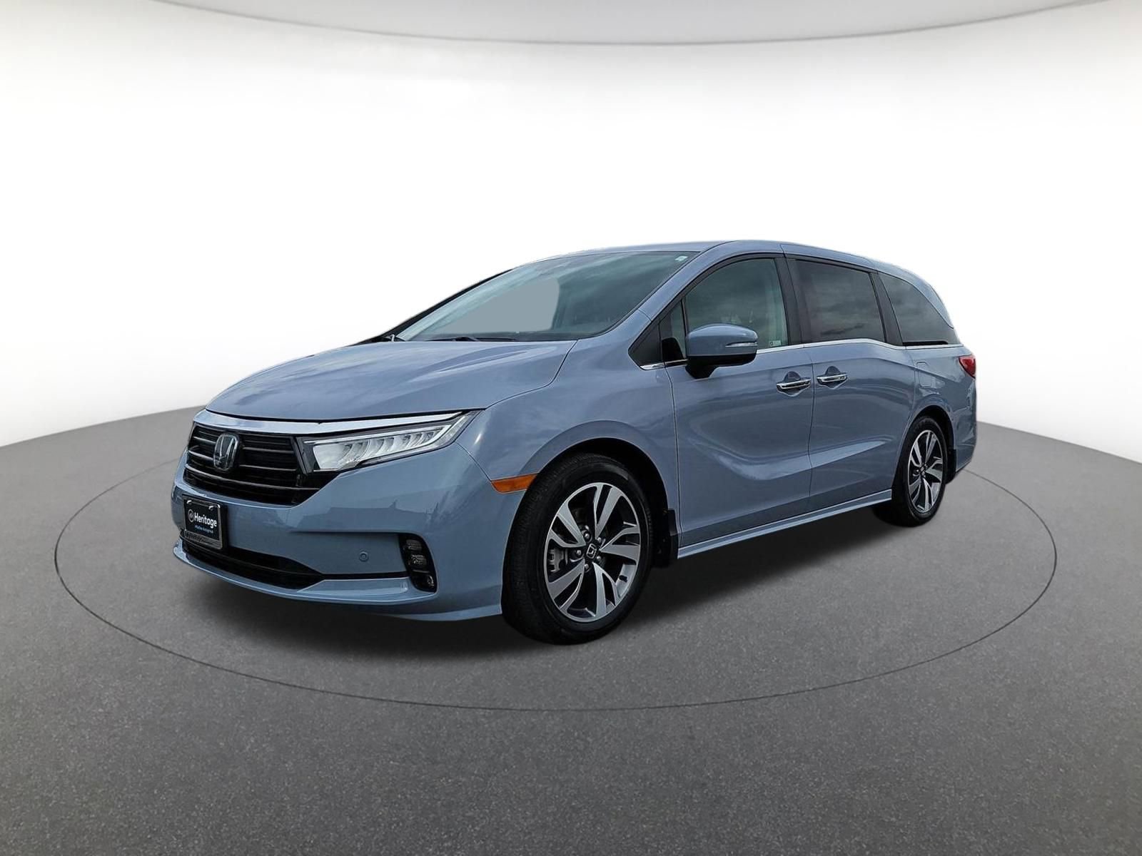 Certified 2023 Honda Odyssey Touring image 1