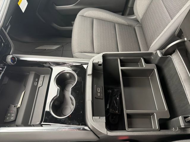 New 2026 Chevrolet Suburban LS image 28