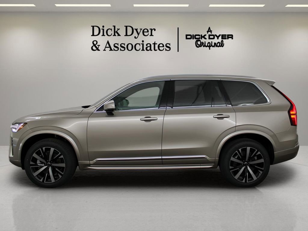 New 2026 Volvo XC90 B6 Core image 5