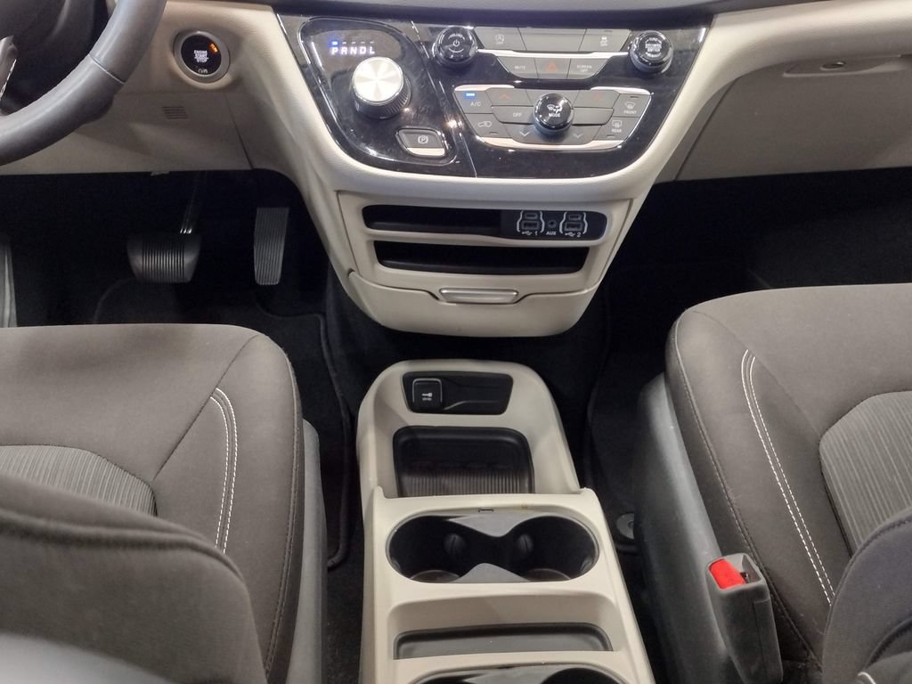 Used 2023 Chrysler Voyager LX FWD image 36
