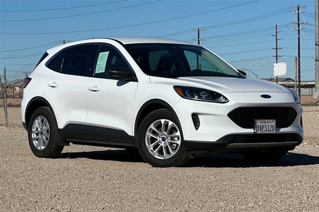 Used 2022 Ford Escape SE image 2