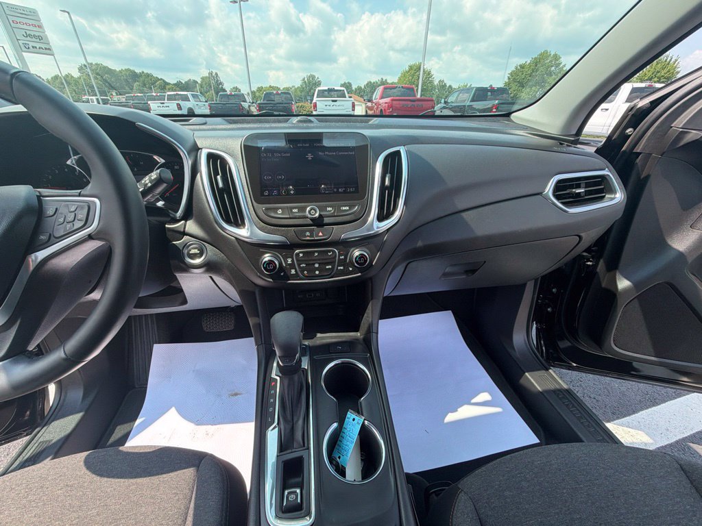 Used 2023 Chevrolet Equinox LT AWD/4WD image 24