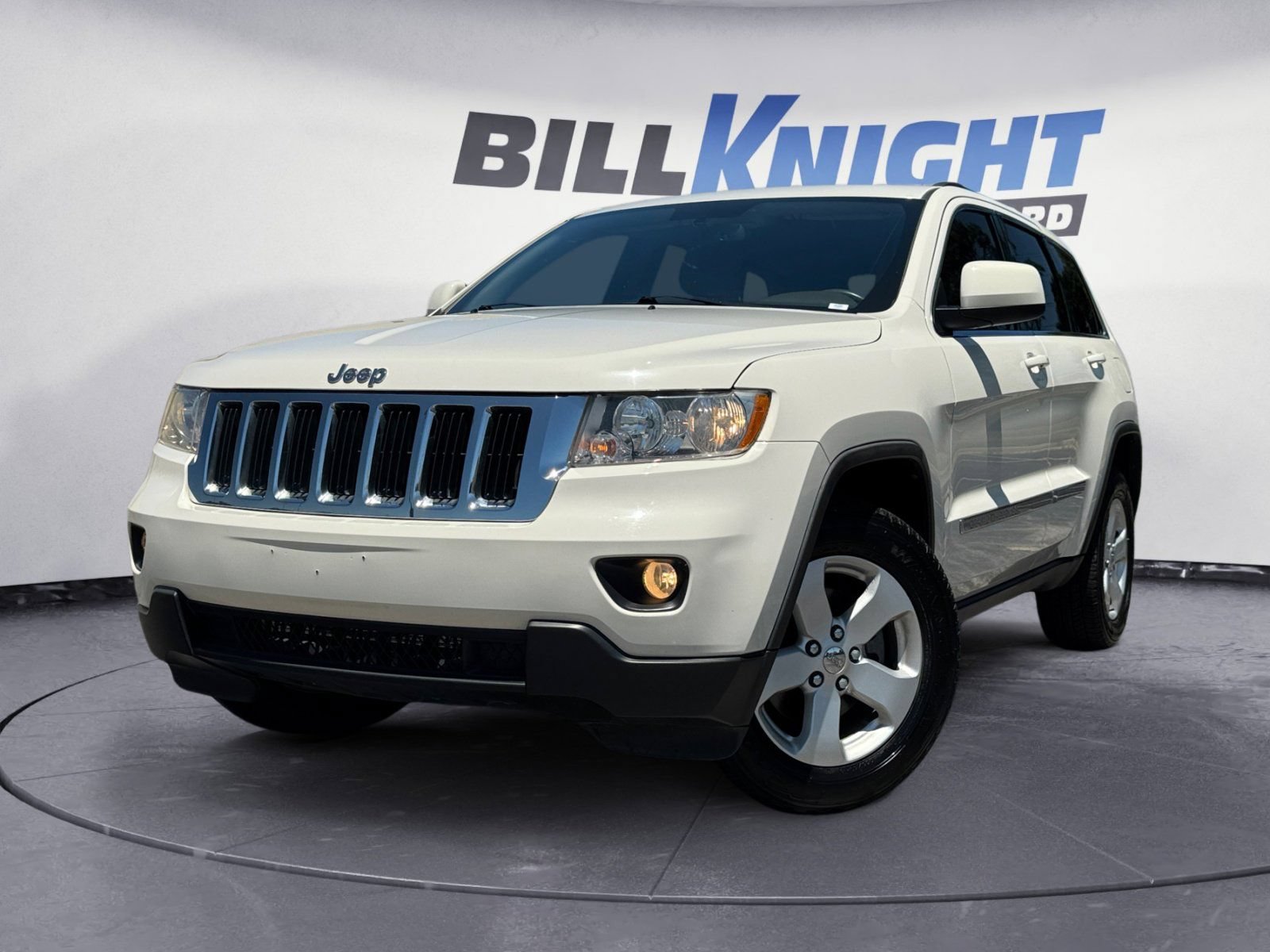 Used 2011 Jeep Grand Cherokee Laredo RWD image 1