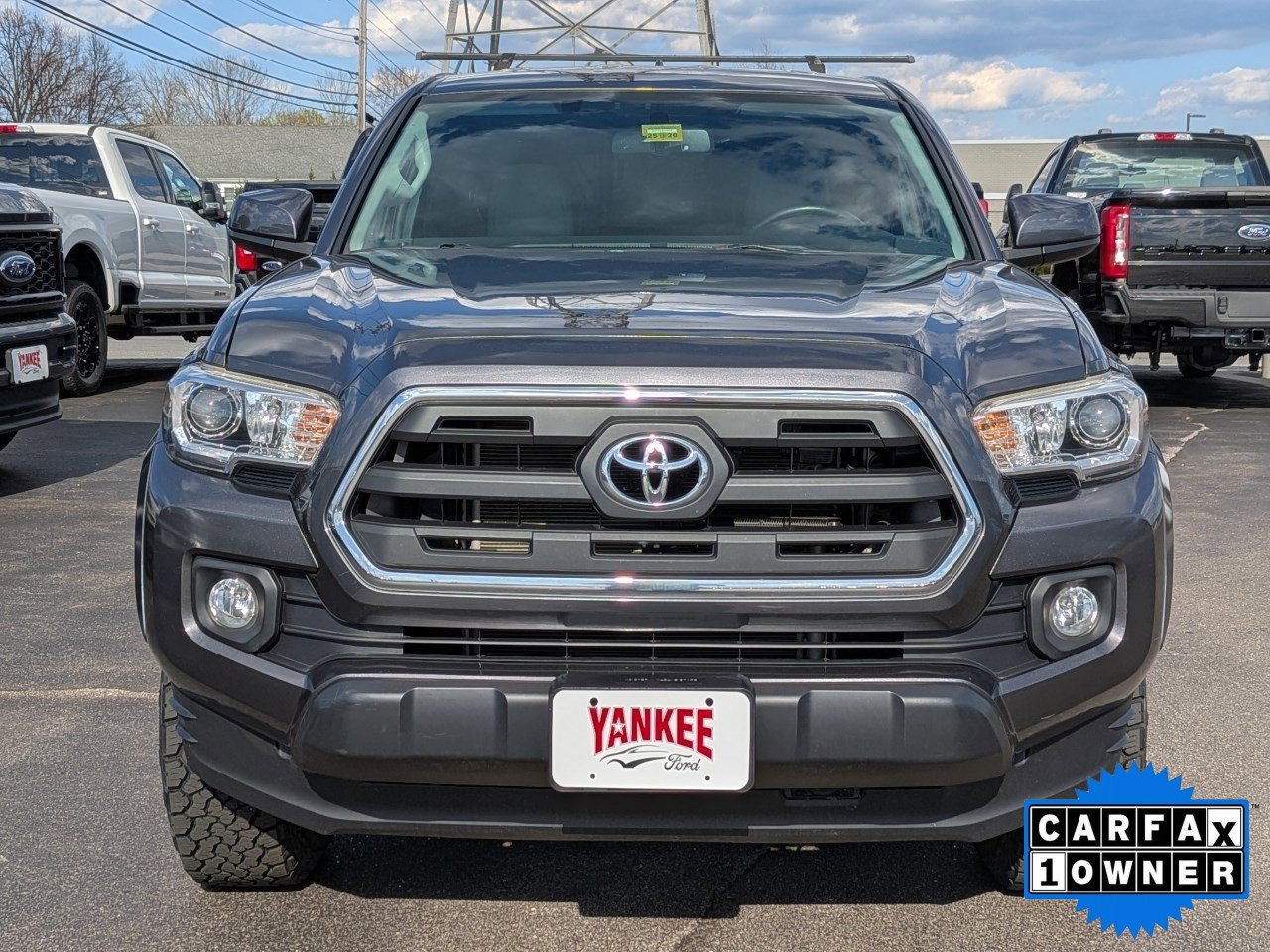 Used 2016 Toyota Tacoma SR5 w/ SR5 Appearance Package (SN) AWD/4WD image 9