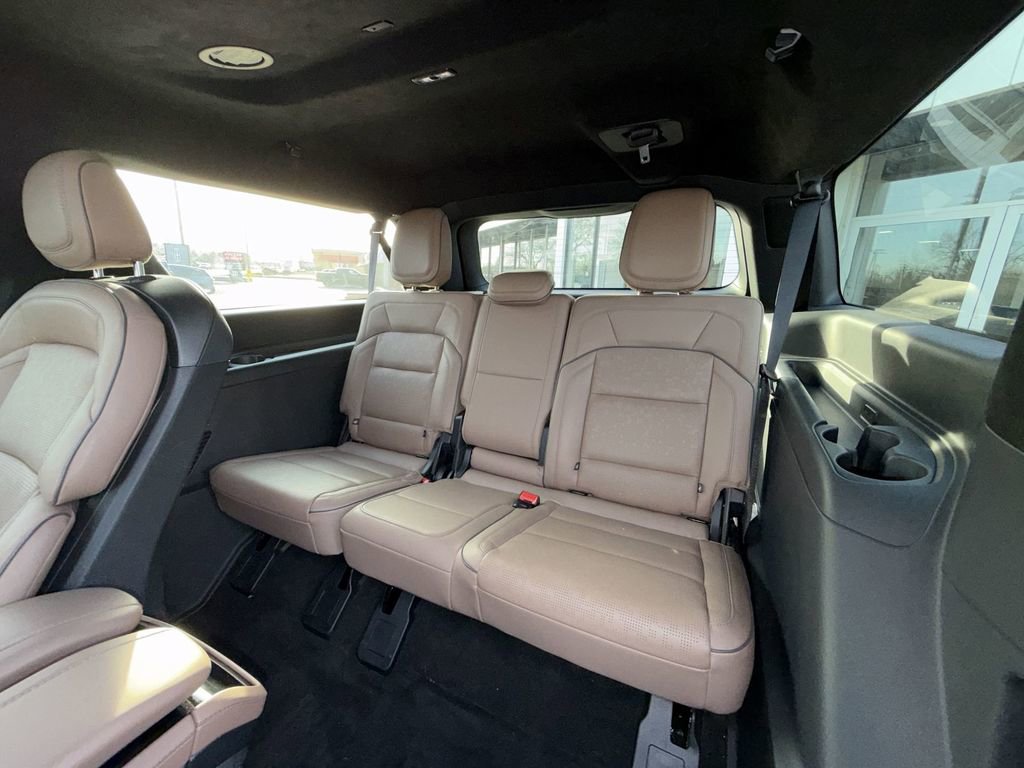 Used 2025 Lincoln Navigator L Black Label AWD/4WD image 21