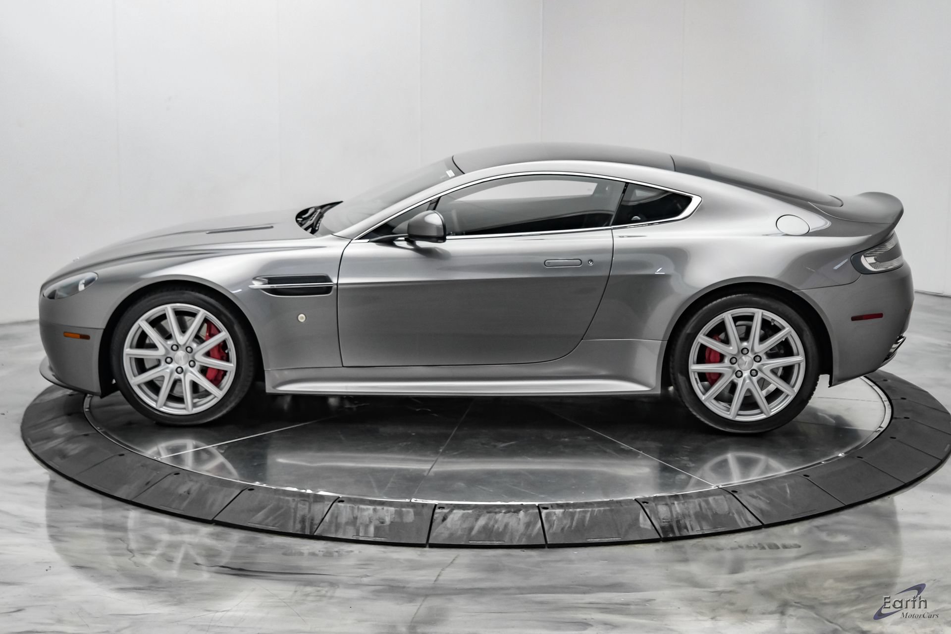 Used 2014 Aston Martin V8 Vantage S RWD image 9