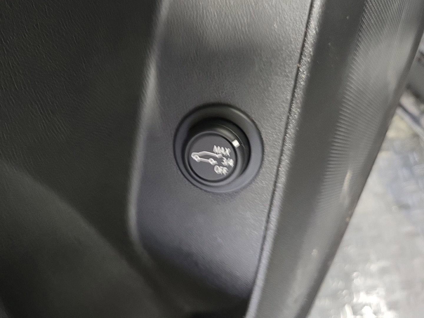 Used 2024 Chevrolet Equinox LT image 17