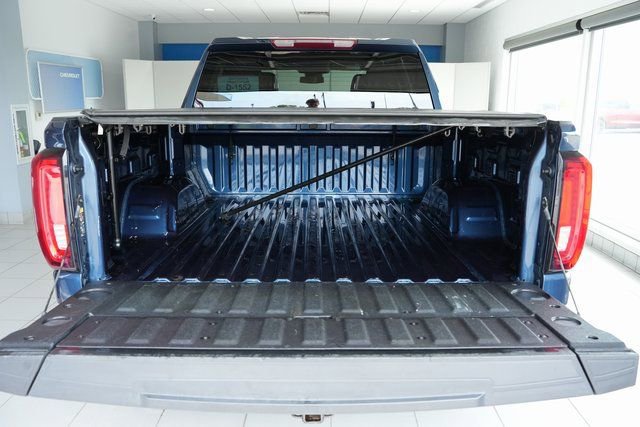 Used 2022 GMC Sierra 1500 SLT w/ X31 Off-Road Package image 9