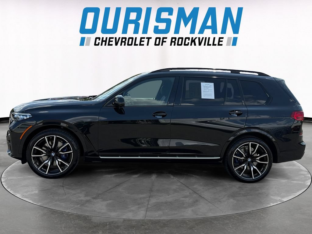 Used 2022 BMW X7 xDrive40i w/ M Sport Package AWD/4WD image 3