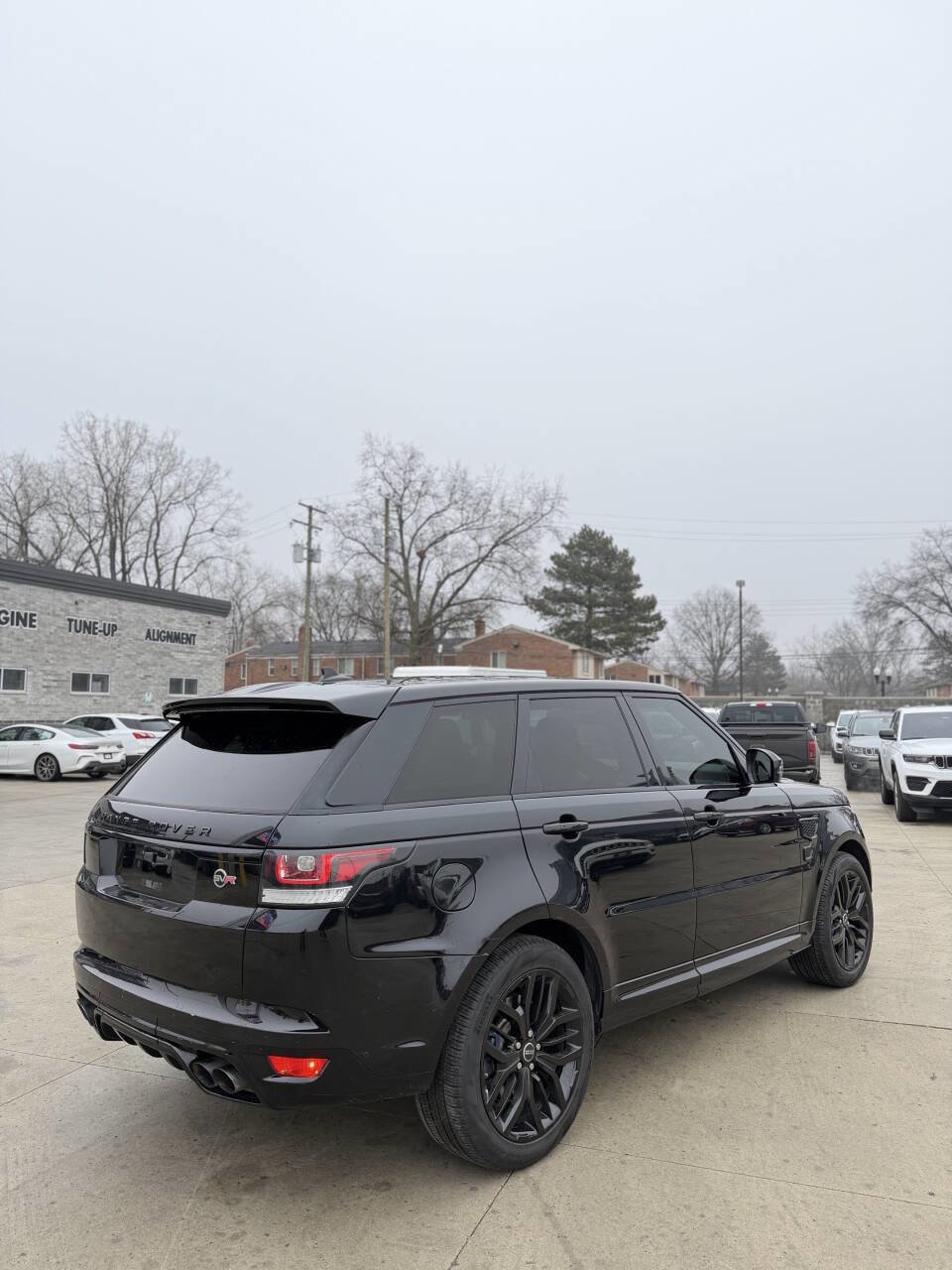 Used 2015 Land Rover Range Rover Sport SVR AWD/4WD image 7