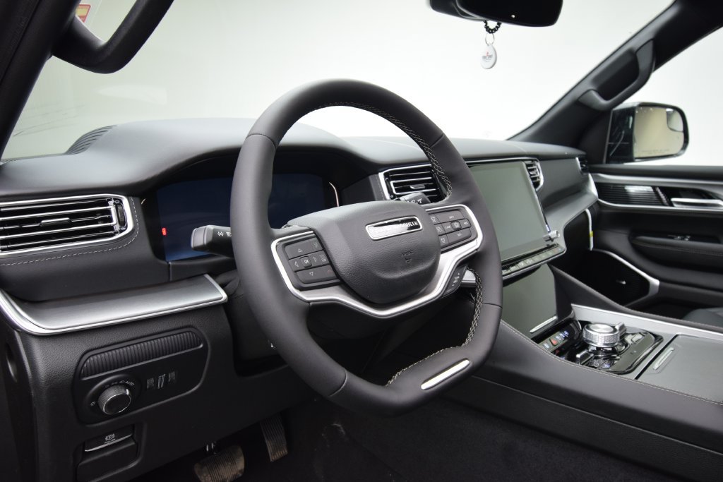 New 2026 Jeep Grand Wagoneer L Limited AWD/4WD image 33