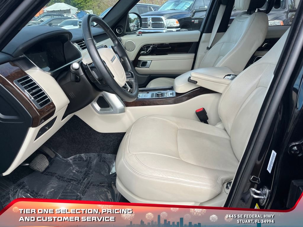 Used 2020 Land Rover Range Rover HSE image 9