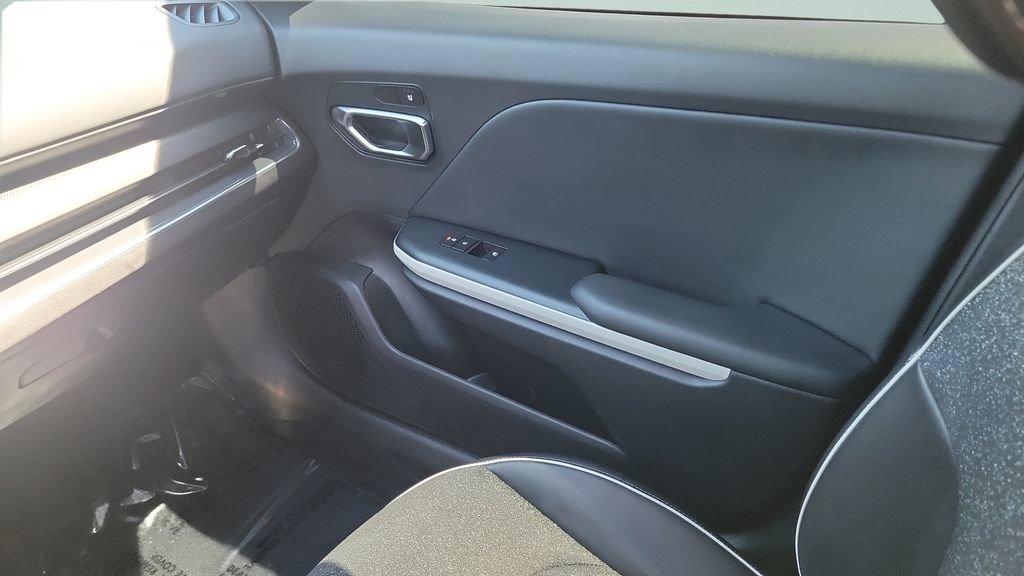 Used 2025 Kia K4 GT-Line FWD image 13