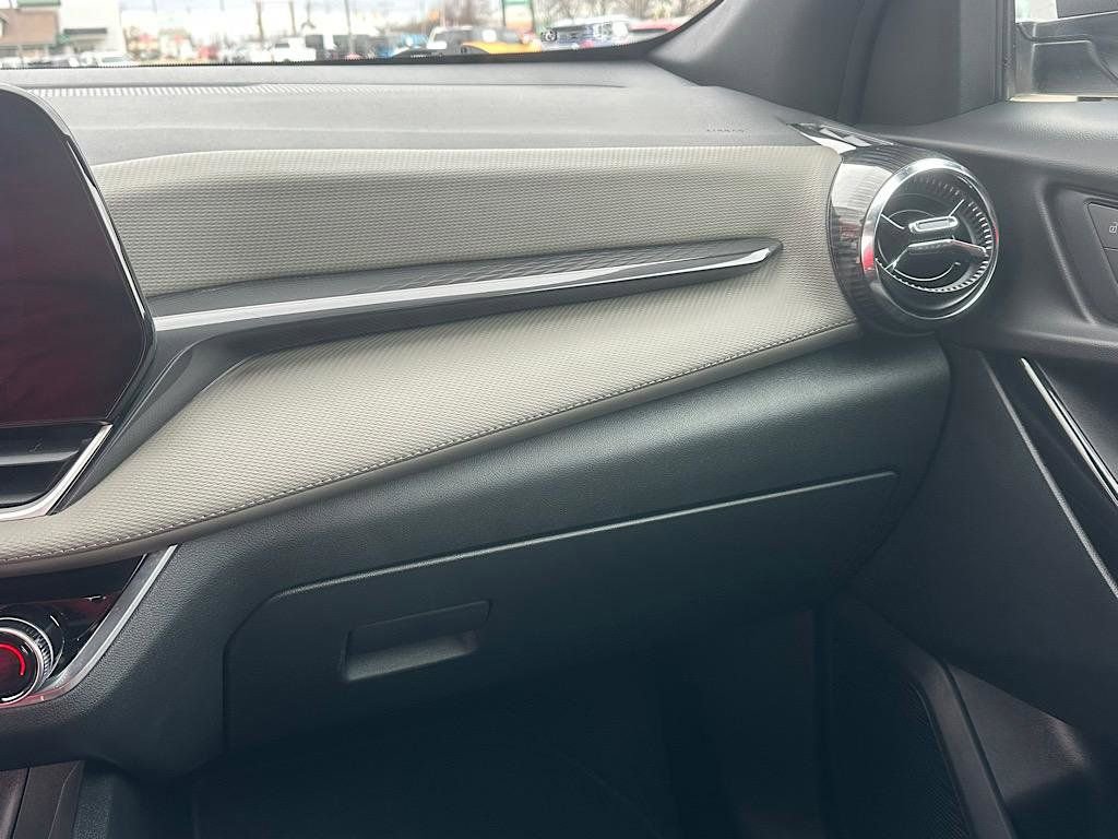 Used 2026 Chevrolet Equinox LT w/ Convenience Package II image 25