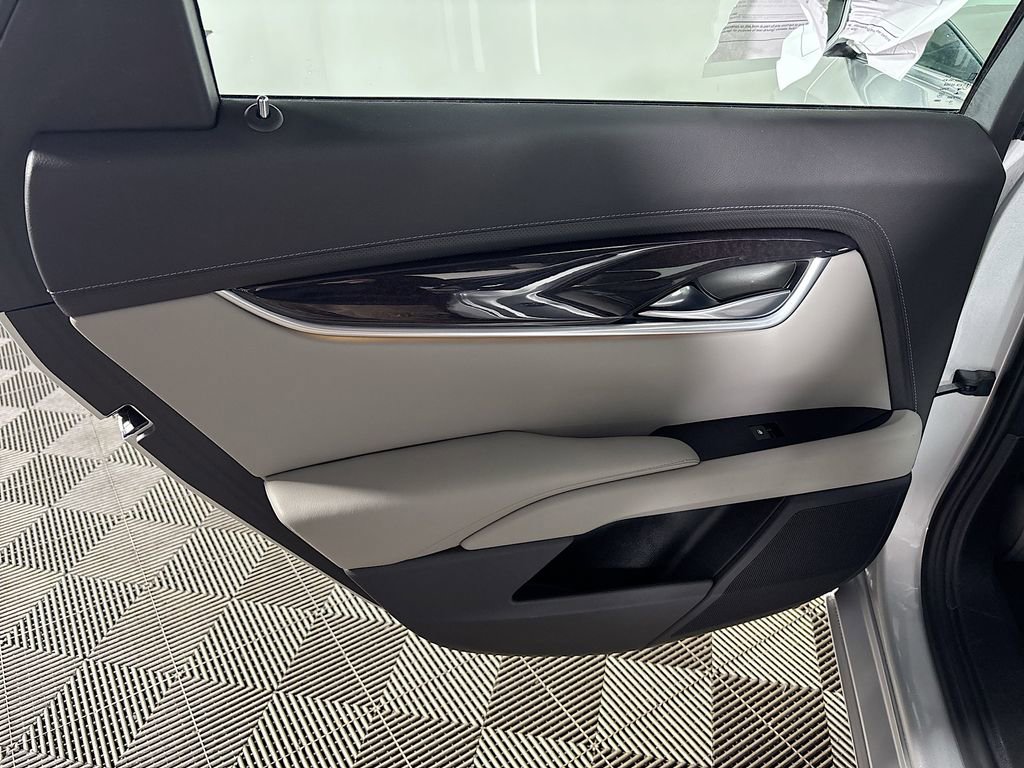 Used 2017 Cadillac XTS Luxury image 19