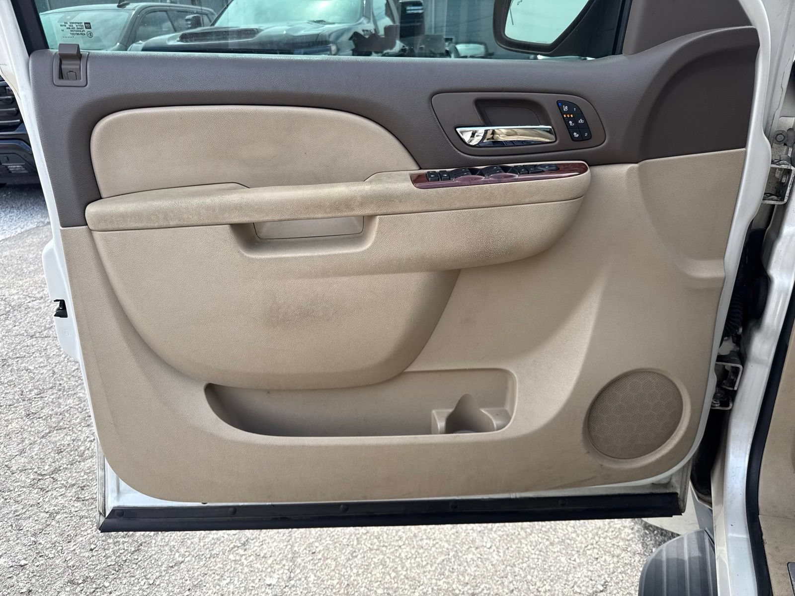 Used 2012 Chevrolet Suburban LTZ AWD/4WD image 8
