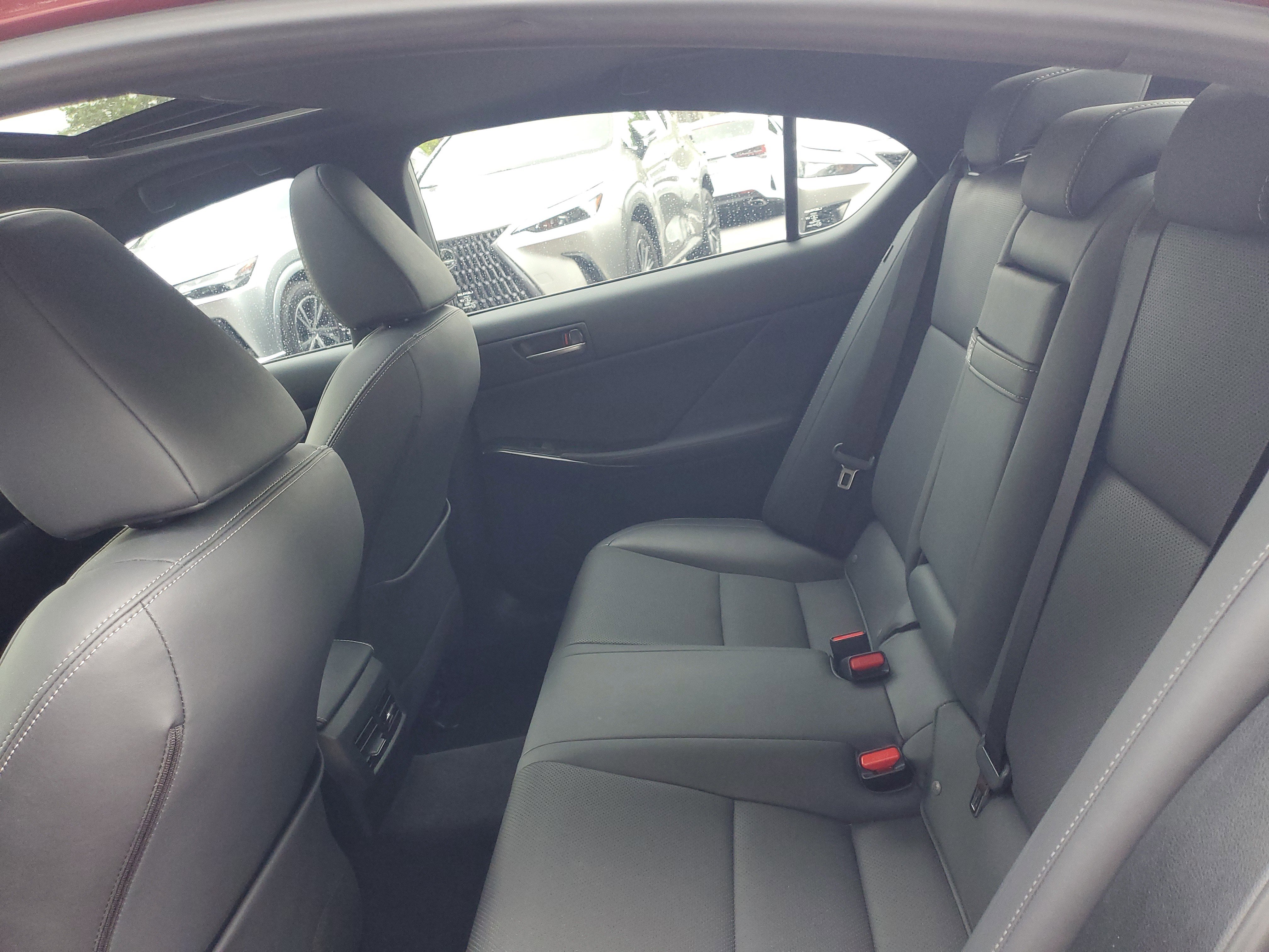 Used 2022 Lexus IS 300 w/ Premium Package image 11