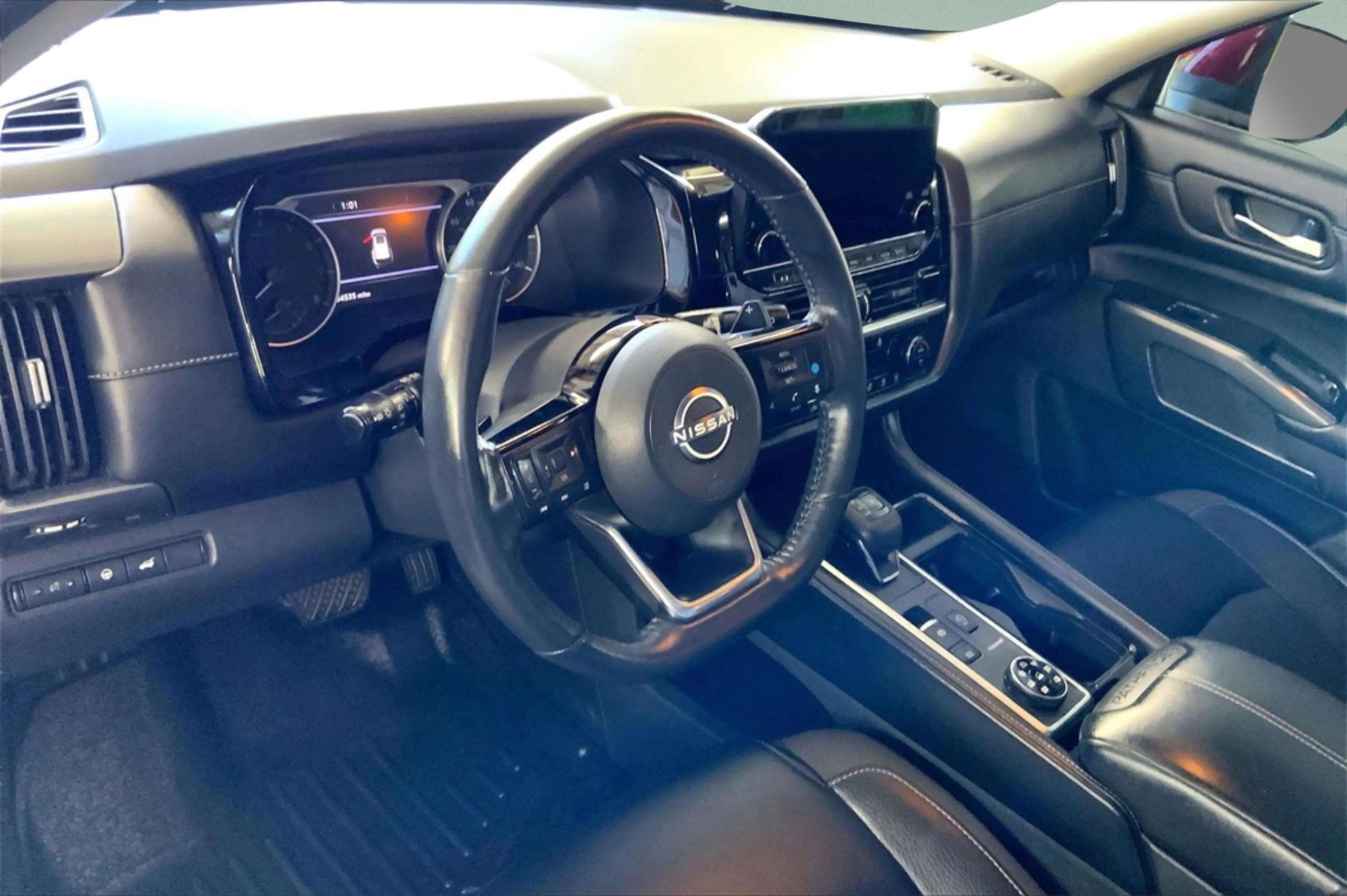 Used 2023 Nissan Pathfinder SL image 20