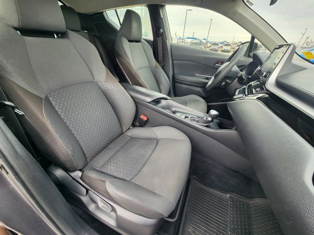 Used 2021 Toyota C-HR XLE image 15