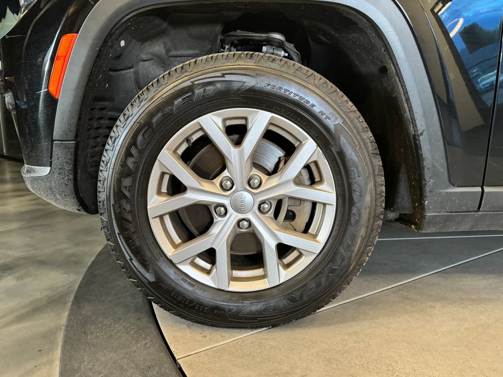Used 2021 Jeep Grand Cherokee L Limited AWD/4WD image 26