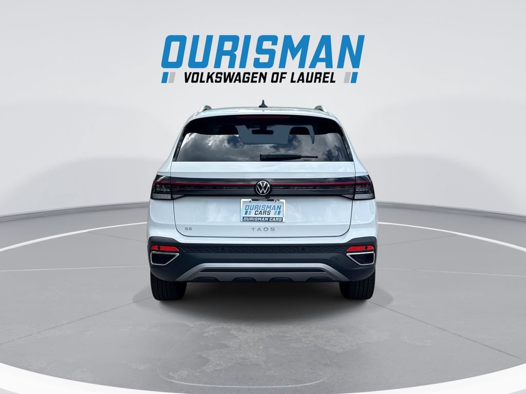 New 2026 Volkswagen Taos SE FWD image 7