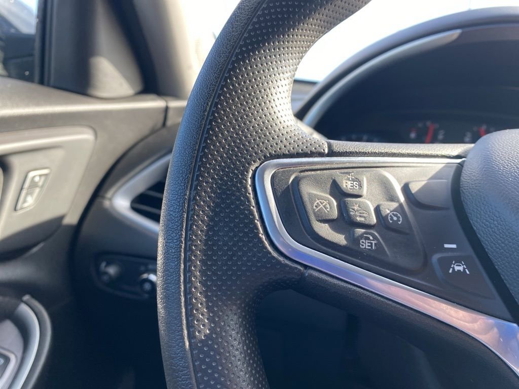 Used 2023 Chevrolet Malibu LT image 9