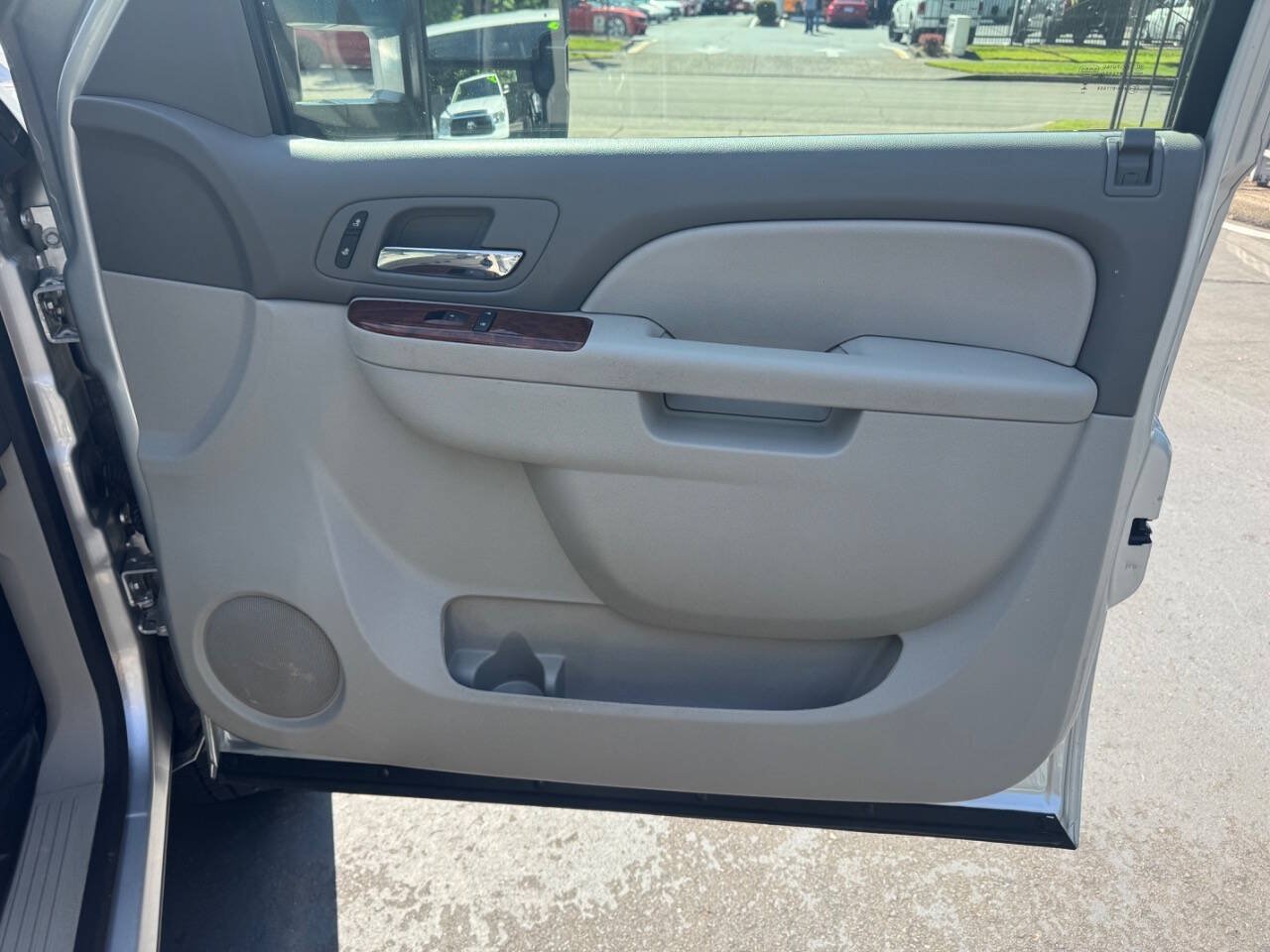 Used 2014 Chevrolet Silverado 3500 LTZ AWD/4WD image 17