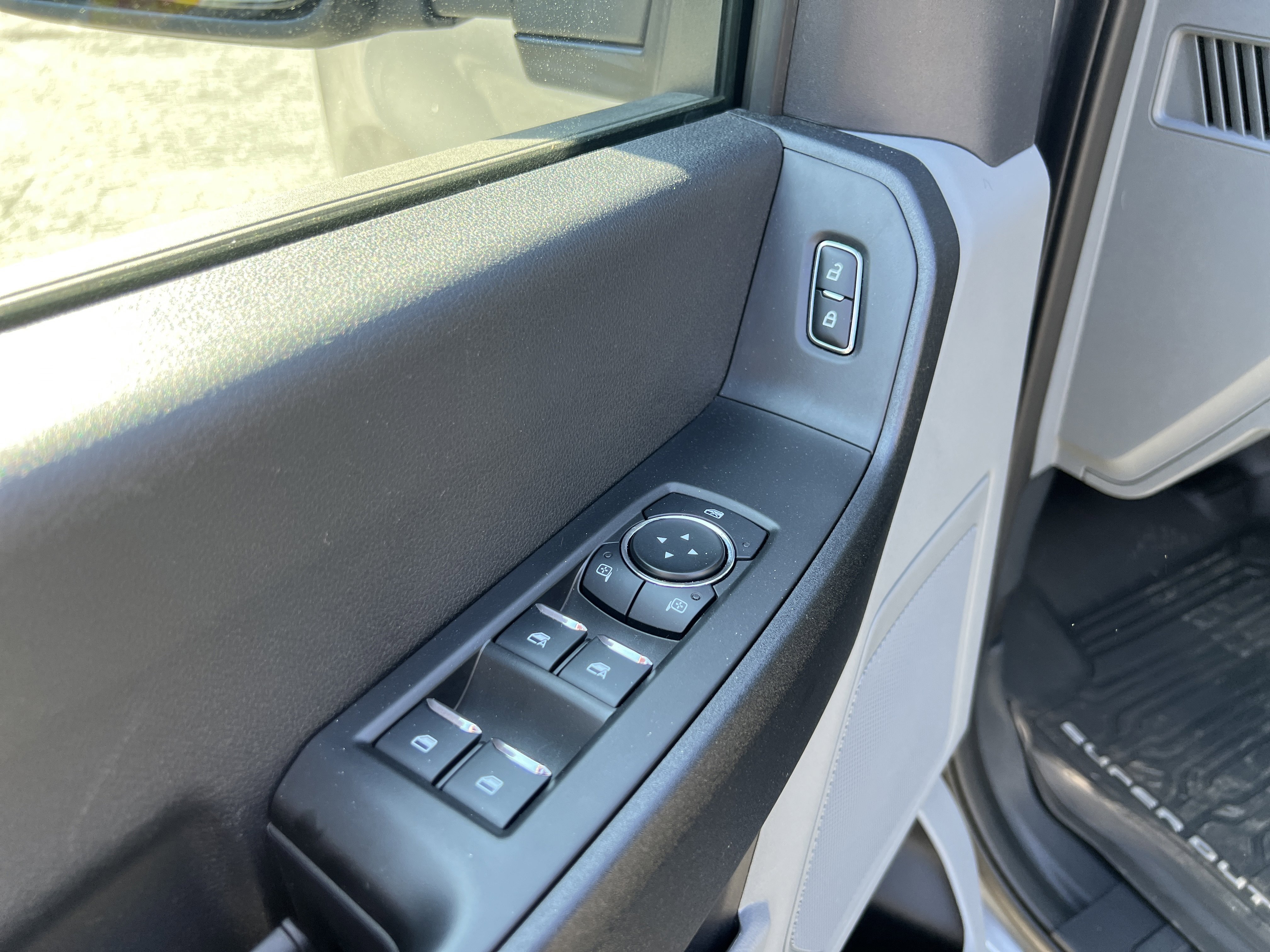 Used 2024 Ford F350 XL image 10