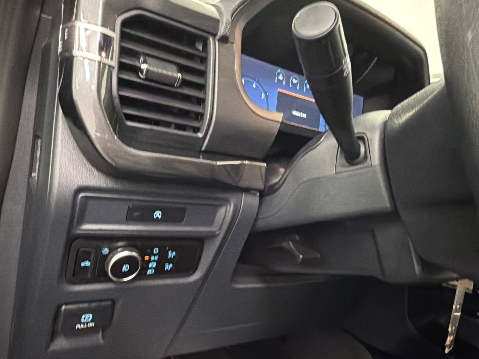 Used 2025 Ford F150 STX w/ Equipment Group 200A AWD/4WD image 28