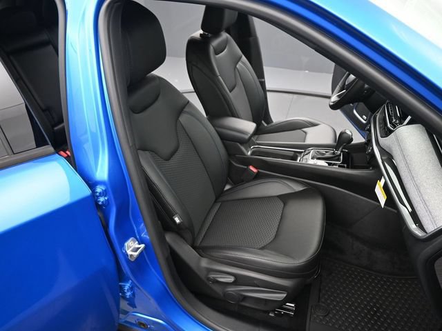 New 2025 Jeep Compass Latitude w/ Sun & Sound Group AWD/4WD image 19