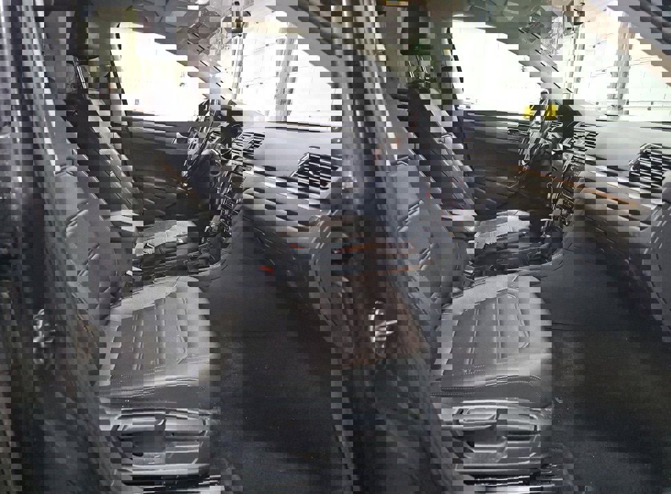 Used 2017 Volkswagen Passat 1.8T R-Line w/ R-Line Lighting Package image 8