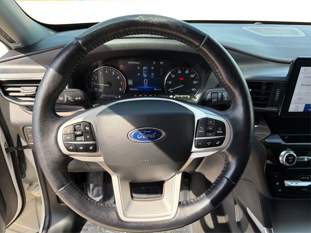 Used 2022 Ford Explorer Limited w/ Equipment Group 301A image 17