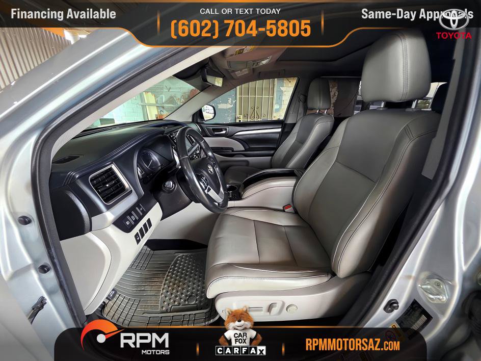 Used 2018 Toyota Highlander XLE AWD/4WD image 9