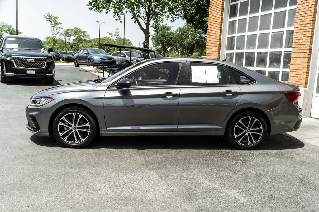 Used 2025 Volkswagen Jetta Sport FWD image 33