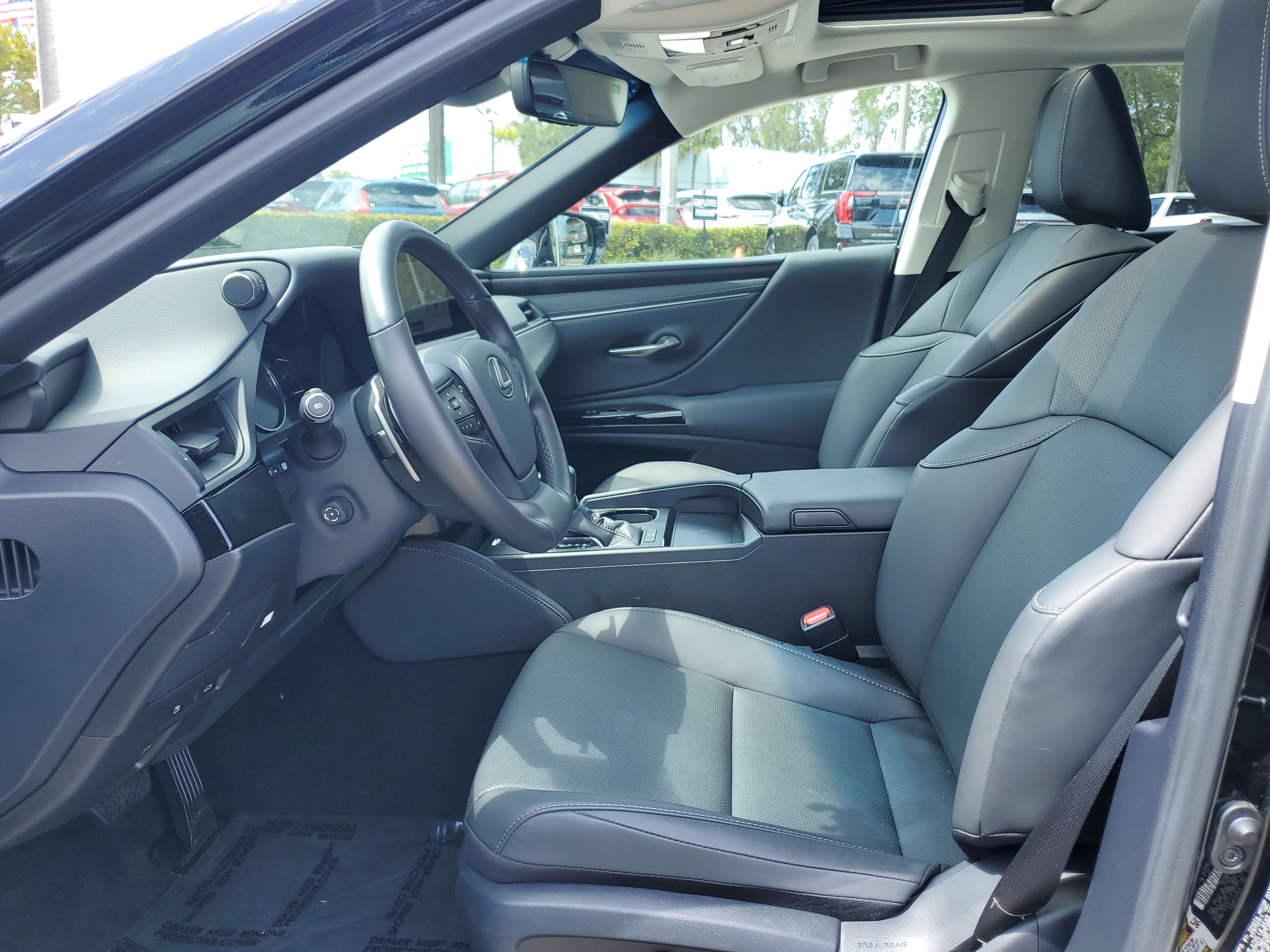 Used 2024 Lexus ES 350 w/ Premium Package image 12