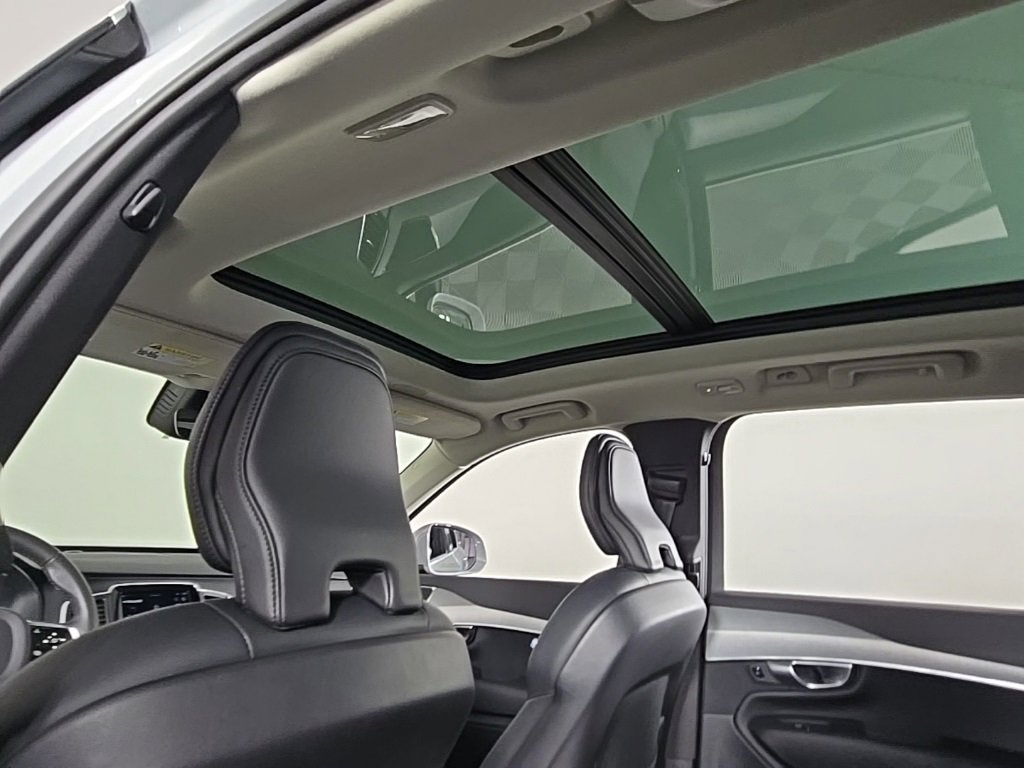 Certified 2024 Volvo XC90 B5 Core w/ Protection Package Premier image 19