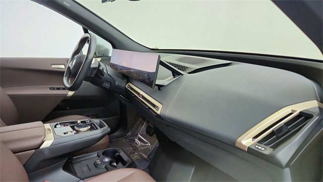 Used 2022 BMW iX xDrive50 w/ Premium Package image 20