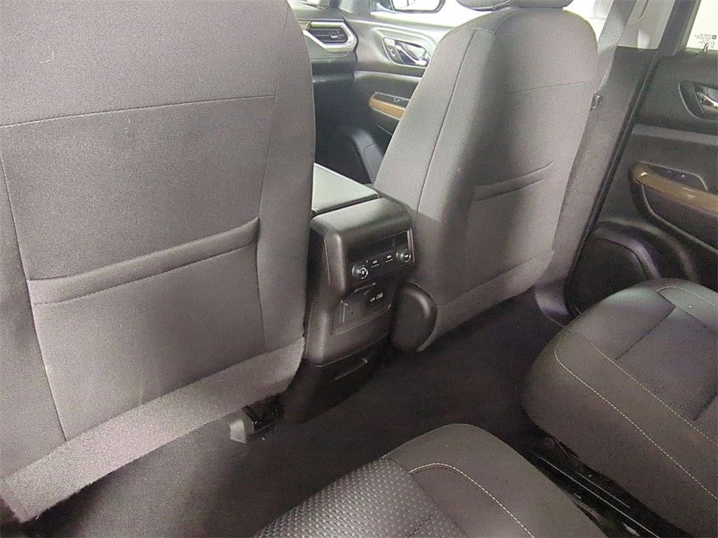 Certified 2023 GMC Acadia SLE w/ Driver Convenience Package image 21