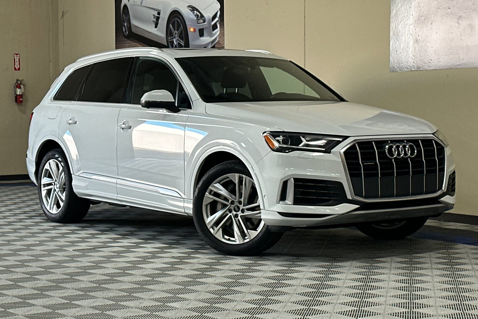 Used 2021 Audi Q7 3.0T Premium image 2