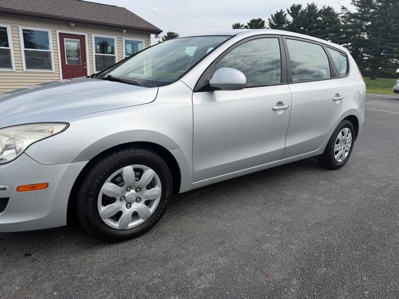 Used 2010 Hyundai Elantra GLS FWD image 34