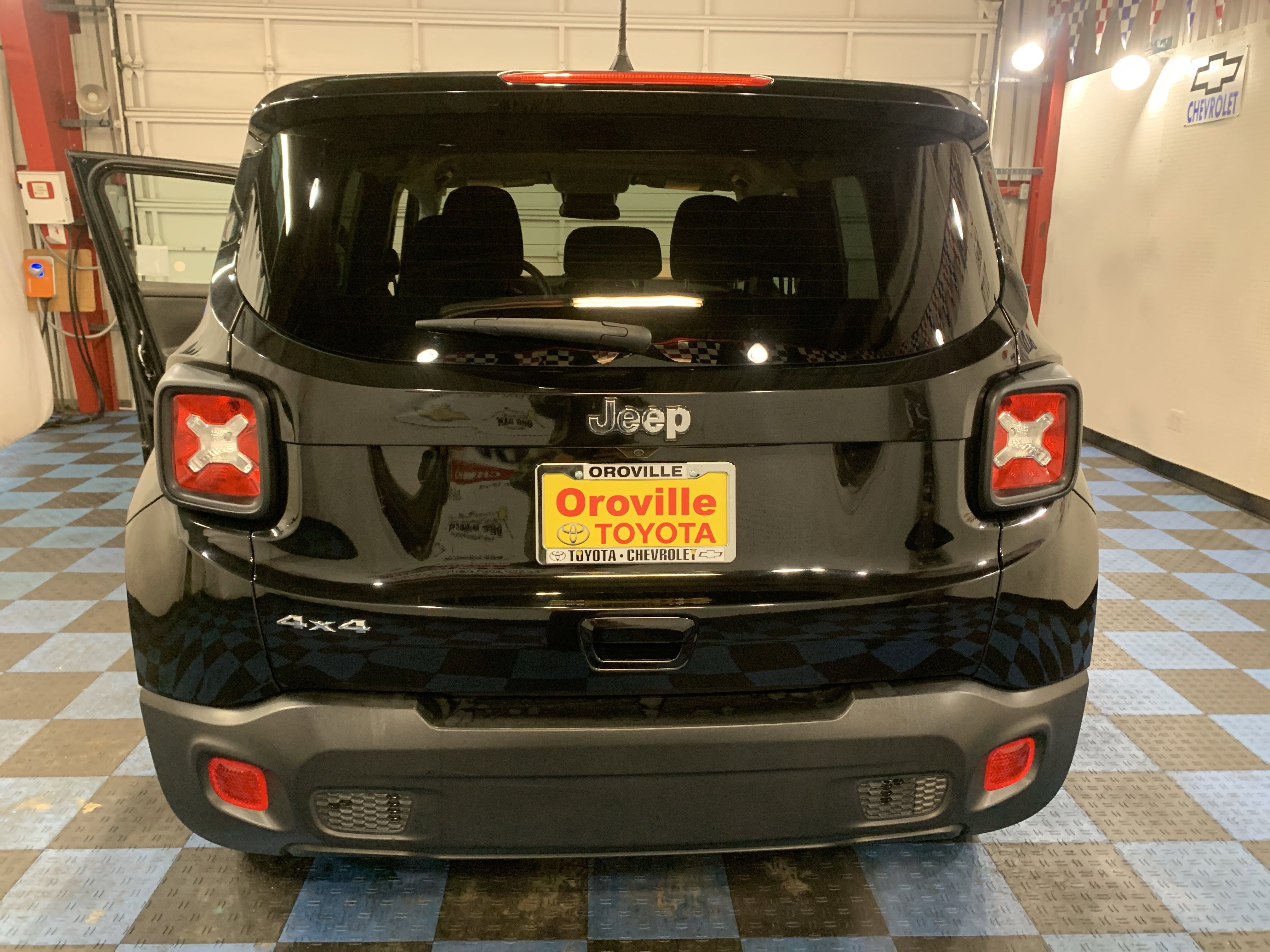 Used 2023 Jeep Renegade Latitude image 5