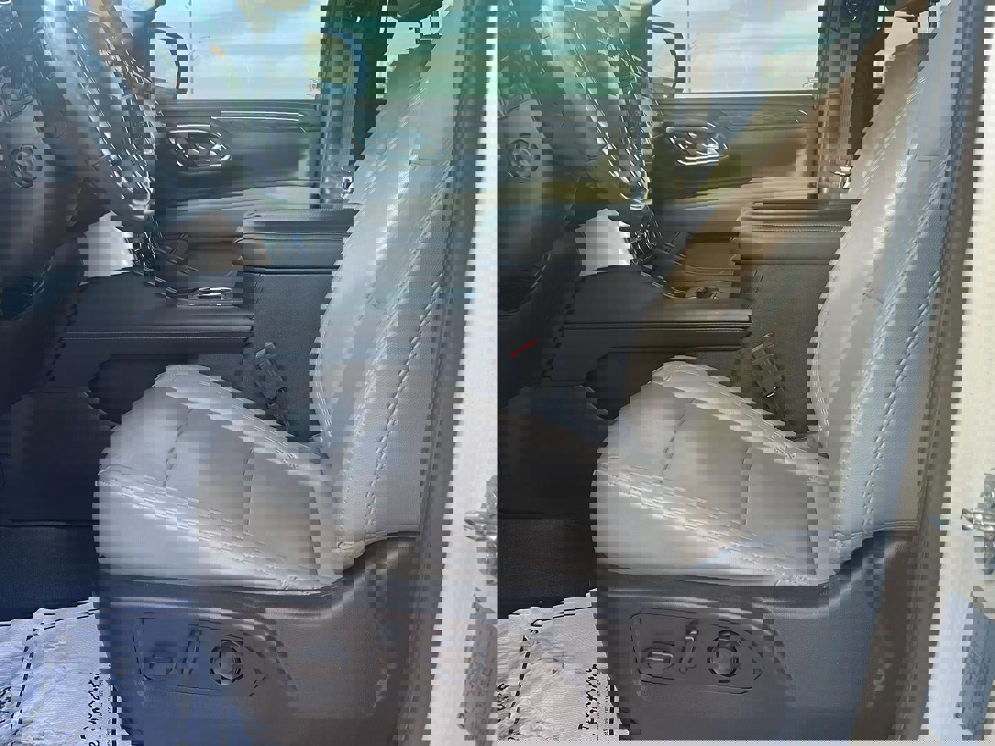 Used 2021 Chevrolet Tahoe LT w/ LT Signature Package image 13