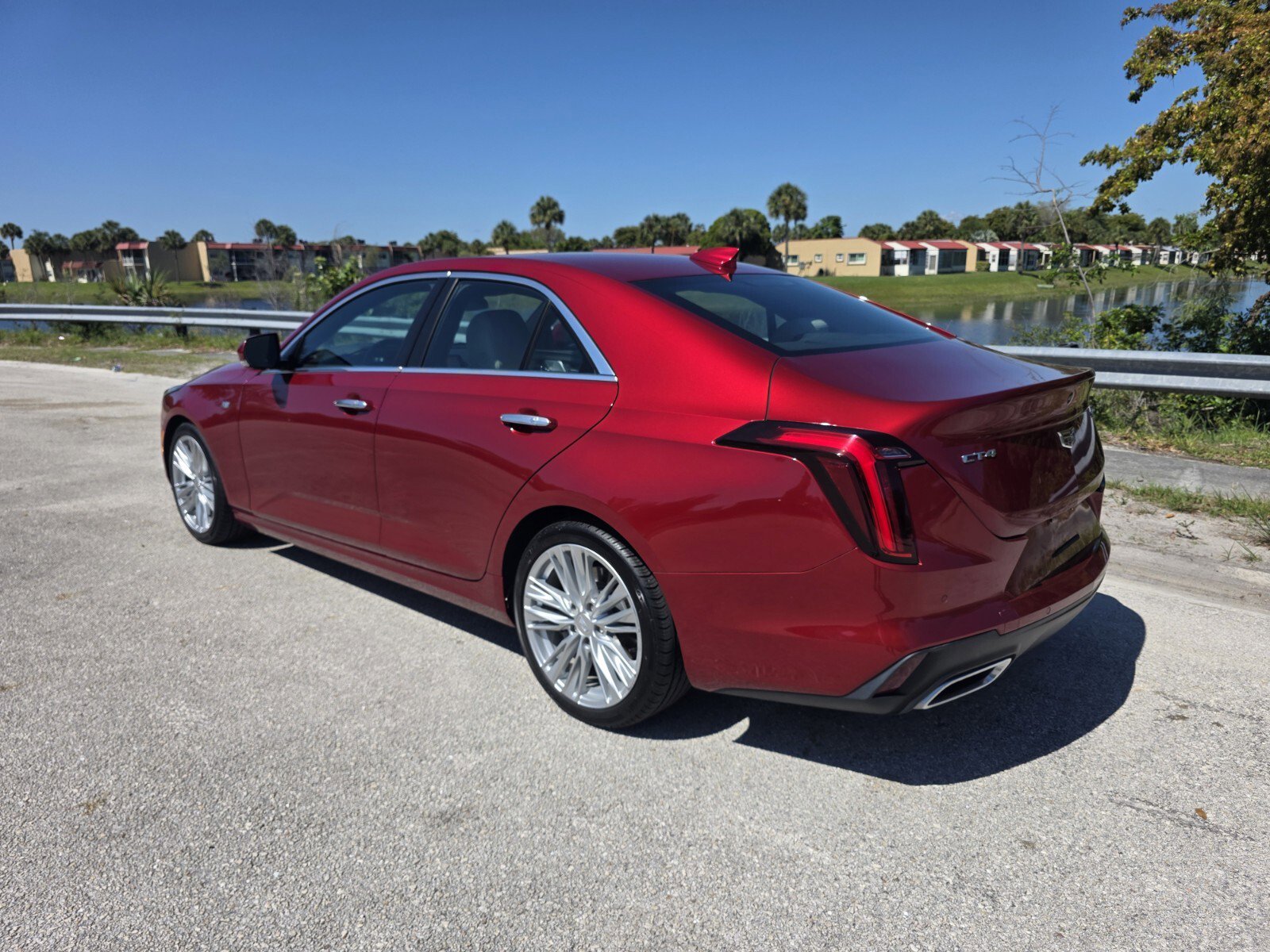 Used 2021 Cadillac CT4 Premium Luxury RWD image 2