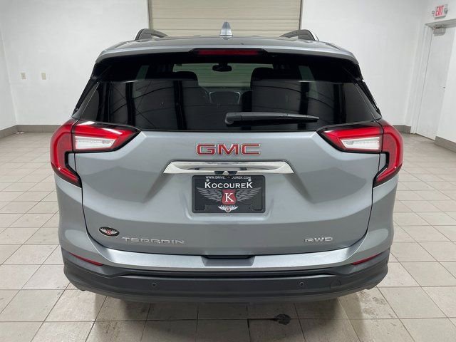 Used 2023 GMC Terrain SLE w/ Driver Convenience Package AWD/4WD image 5