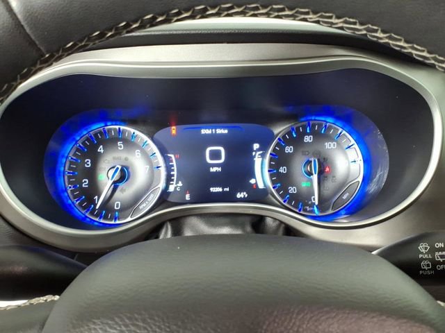 Used 2022 Chrysler Pacifica Touring-L FWD image 19