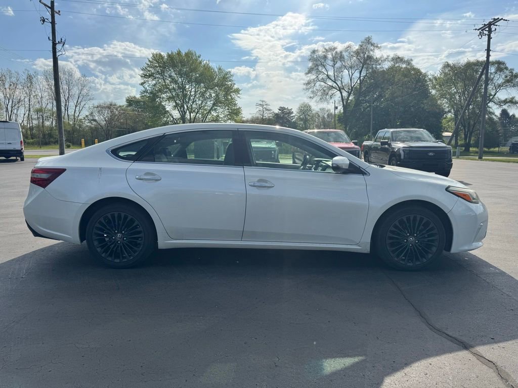 Used 2018 Toyota Avalon Touring w/ Carpet Mat Package FWD image 4