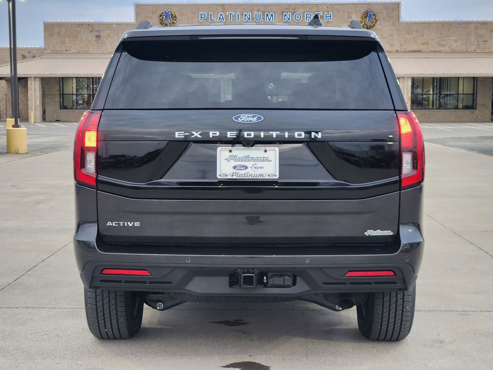 New 2026 Ford Expedition Active image 8