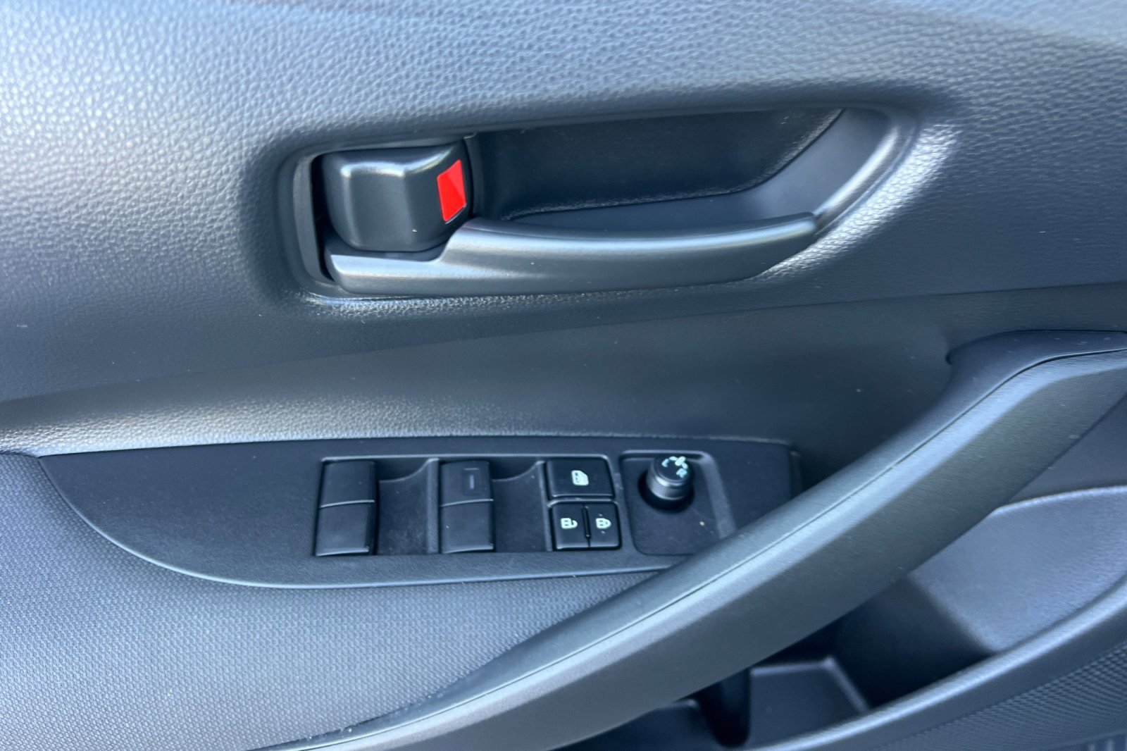 Certified 2025 Toyota Corolla LE image 8