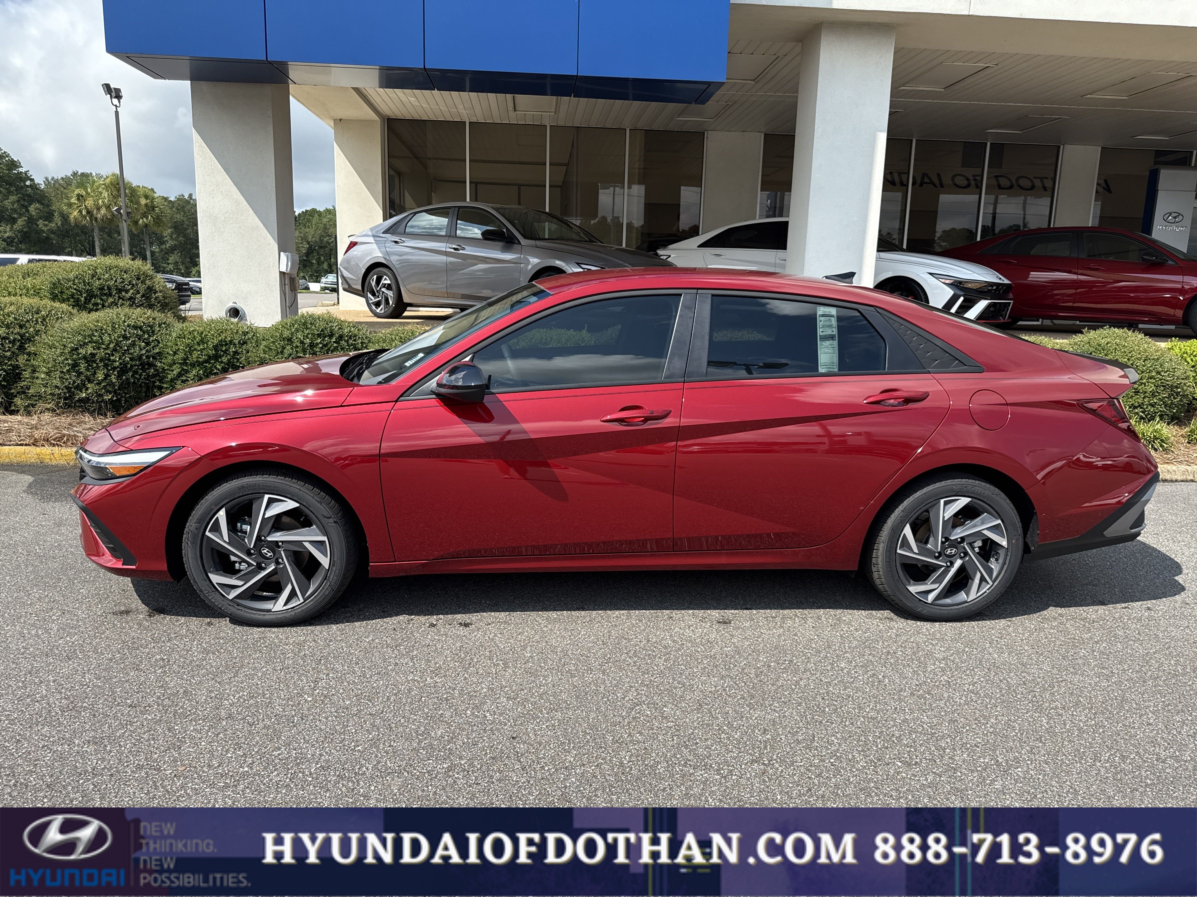 Certified 2025 Hyundai Elantra Sport FWD image 2